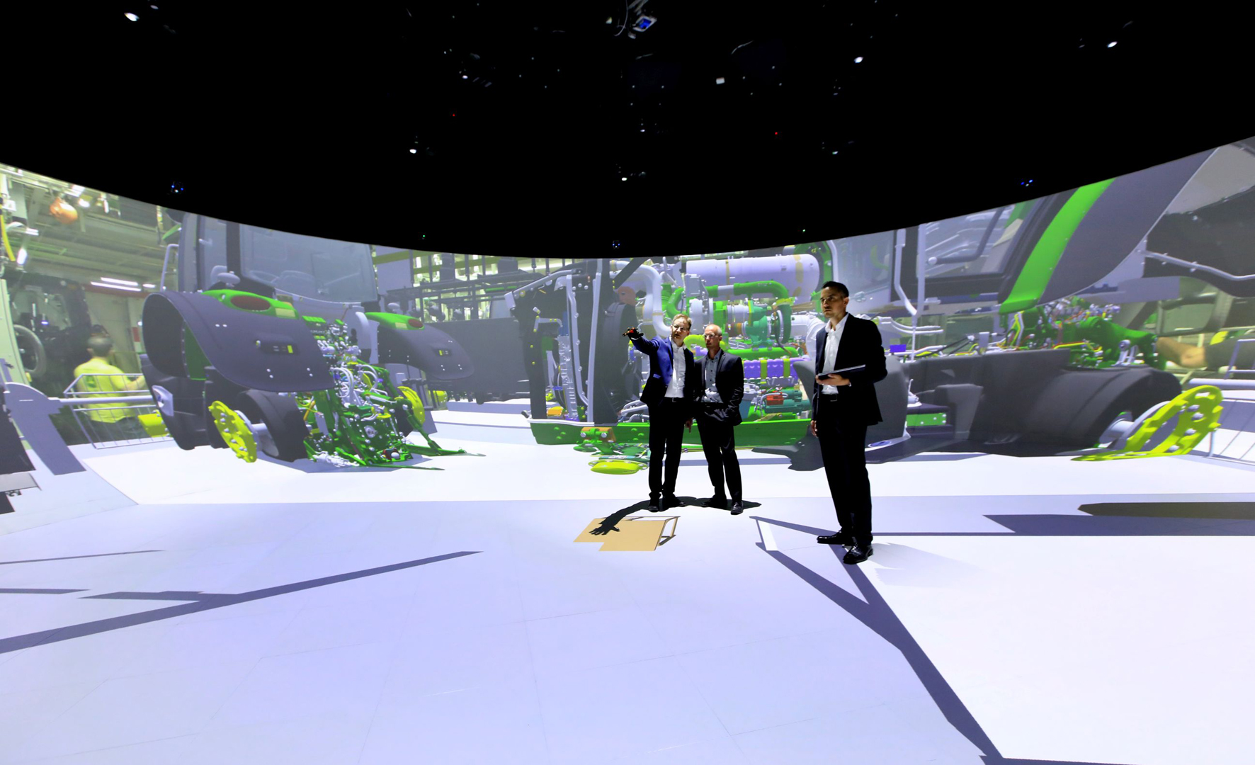 Fraunhofer IFF Elbe Dome 2.0 – 360° Mixed Reality Lab