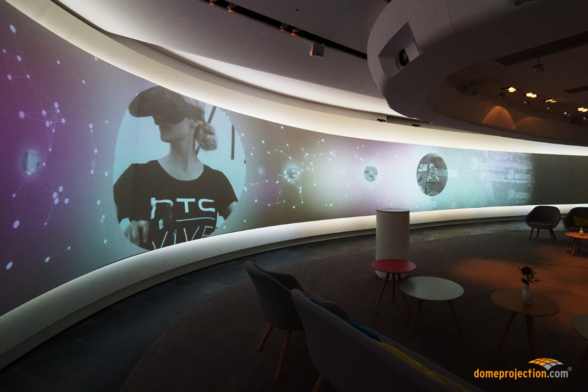 Telekom Design Gallery, Bonn (Germany) – Spline Curved Screen